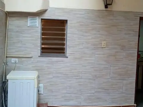 PH S/EXP EN SARANDI AL 100 - 71 M2 TOT CONTRAFRENTE AMPLIO PATIO IMPECABLE TODO SOL