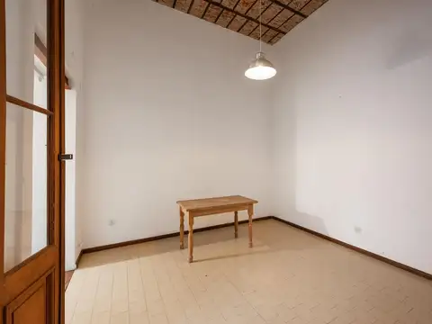 Depto Tipo Casa en Venta 50 años