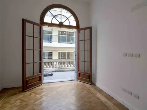 Luis Maria Campos 1100, Piso 2
