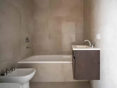 Luis Maria Campos 1100, Piso 2