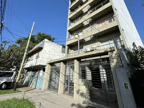 DEPARTAMENTO 2 AMBIENTES CON BALCÓN EN ALQUILER