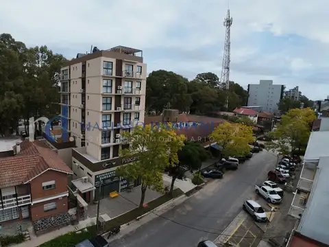 Av. Arquitecto Jorge Bunge 1100, Piso 1