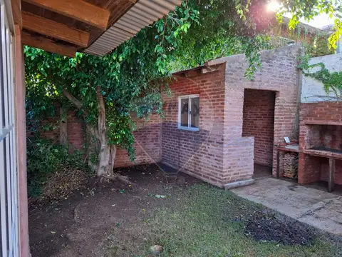 VENTA - CASA 4 AMBIENTES - BELÉN DE ESCOBAR