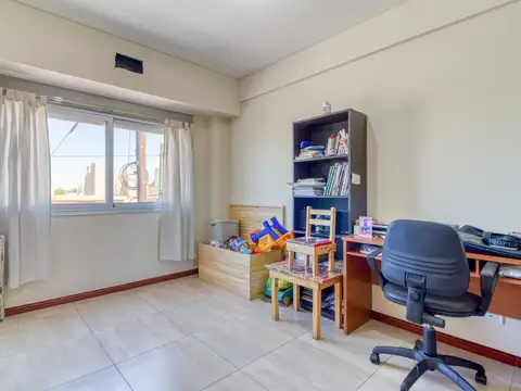 VENTA  DEPTO. 4 AMB PATIO Y  PARRILLA  -V.LUGANO