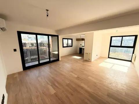 DEPARTAMENTO DE 2 AMBIENTES Y MEDIO - EN EXCLUSIVO EDIFICIO