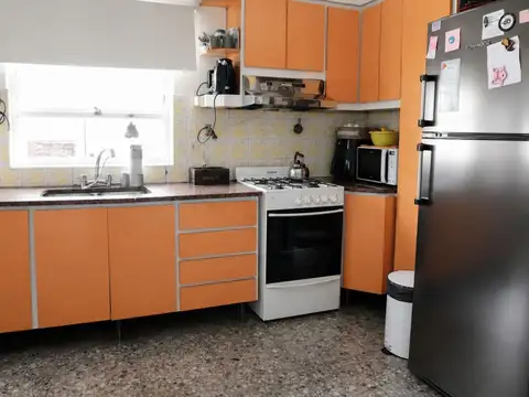 DR. REBIZZO 4000, Piso 2