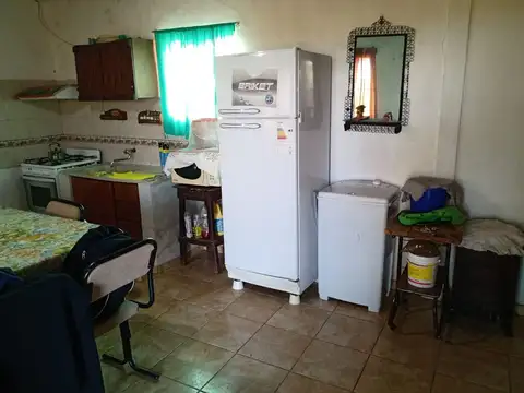 Casa 3 ambientes con 1 baño