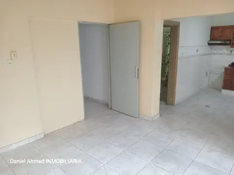 Depto Tipo Casa en Alquiler en Villa Sarmiento, $ 550.000