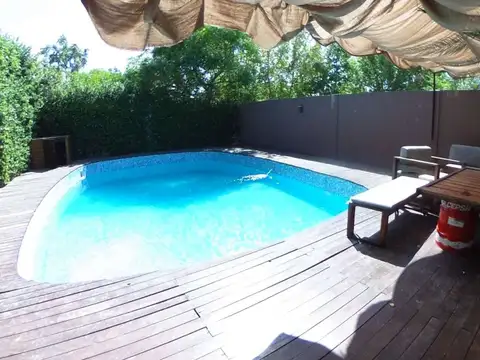 CHALET VENTA  PADUA 6 AMB. 2 PTS TODO A NUEVO,GARAGE DOBLE,PISCINA DE 11X6 S/ LOTE DE 53 MTS FONDO