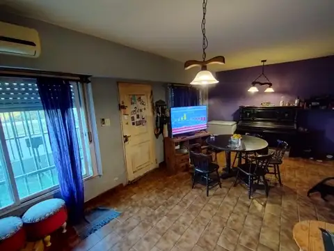 Casa 5 ambientes con 3 baños