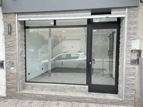 EN VENTA LOCAL RECICLADO EN BARRIO SAN JOSE