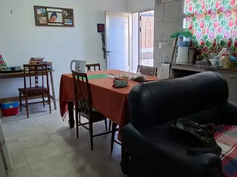 Casa en venta calle candiotti, 3 dorm.