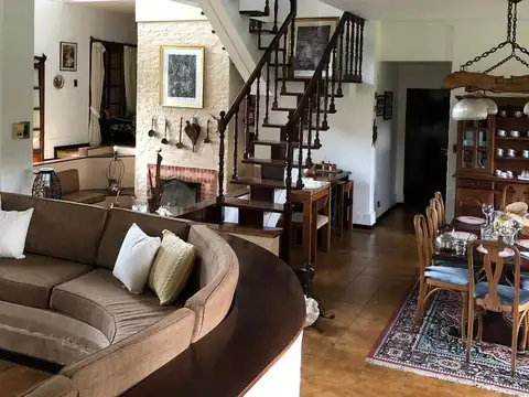Venta gran Casa en Mapuche, dos lotes frente al Golf