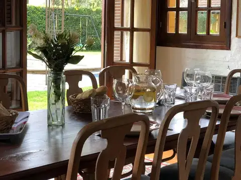Casa 7 ambientes con 5 baños