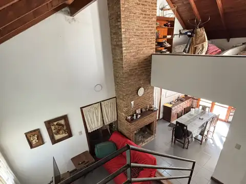 Casa 5 ambientes con 2 baños