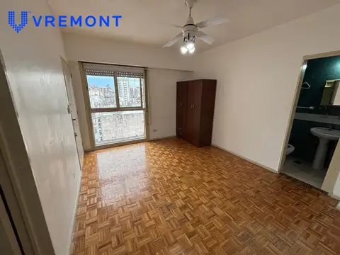 Departamento Monoambiente al lateral en Alquiler, Balvanera.