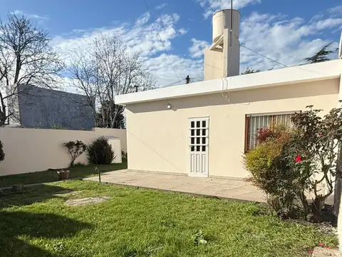 Casa 2 ambientes con 1 baño