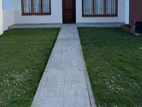 VENTA CASA DE 3 AMBIENTES SAN SANLVADOR 9200