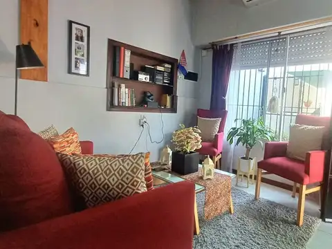 Depto Tipo Casa en Venta en Castelar, USD 70.000