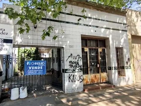 NUEVO VALOR - OPORTUNIDAD - Casa con local a 250 mts de la estación - fot 3