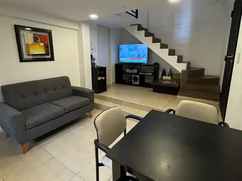 TRIPLEX EN VENTA DE DOS DORMITORIOS CON TERRAZA