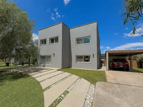 Imponente Casa En Alquiler En San Sebastian