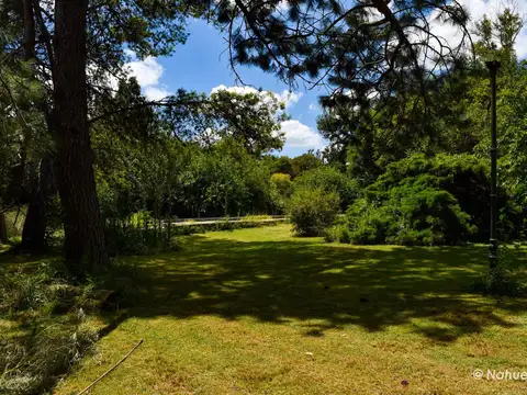 Venta Terreno en El Manantial- PILAR 300 mts escriturado gas luz internet Domo en esquina