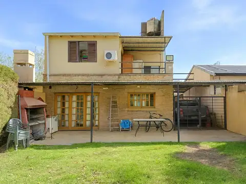 Casa en Venta en Manuel B Gonnet, USD 178.000