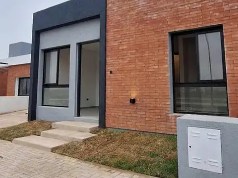 DUPLEX EN MANATIALES