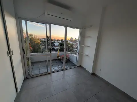 Alquiler Monoambiente Amplio  45m 2  Super luminoso Balcón Vista abierta