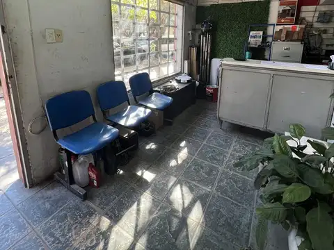 Local en Venta en Parque Chas, USD 230.000