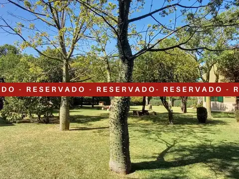 EXCELENTE CASA QUINTA  ARBOLADA