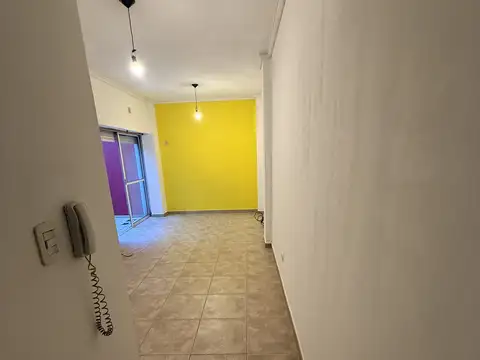 MONOAMBIENTE CON PATIO.