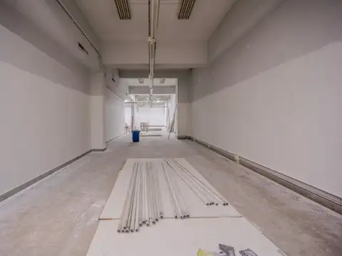 ALQUILER LOCAL CON SÓTANO OFICINAS MONTA CARGA SISTEMA DE INCENDIOS MONSERRAT