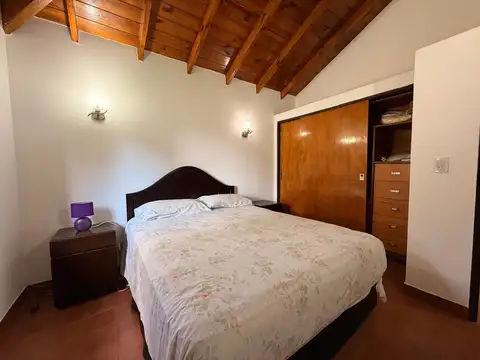 Casa en Venta con 4 cocheras