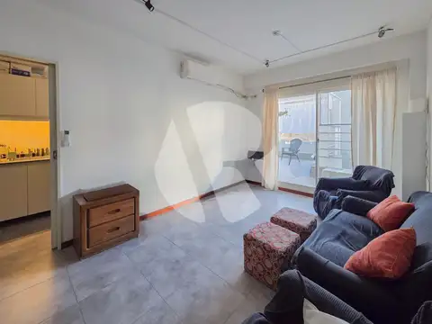 Departamento 2 ambientes con balcon ATERRAZADO Y COCHERA / Villa gral Mitre