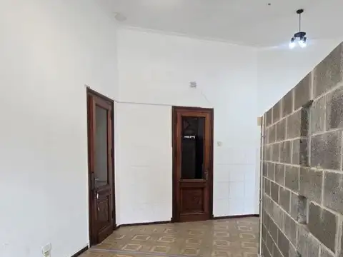 Lara 702