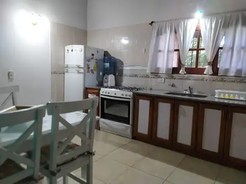 Casa 4 ambientes con 3 baños