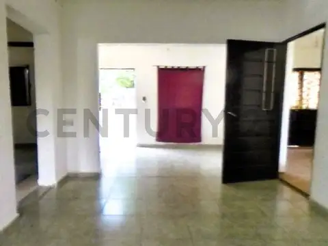 Casa 5 ambientes con 1 baño