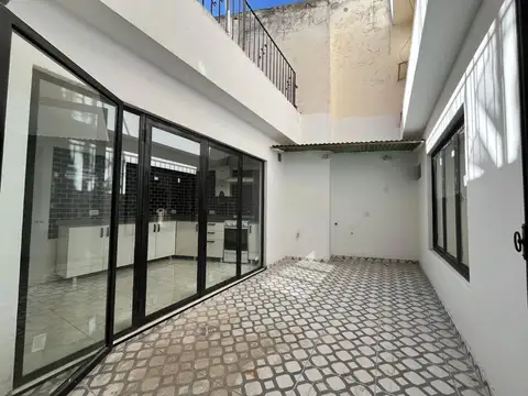 Depto Tipo Casa en Venta 56 años