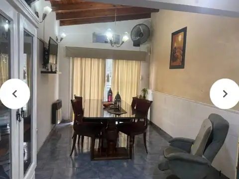 VENTA CASA 4 AMBIENTES MORON CON LOCAL