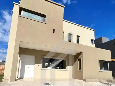 Casa en Alquiler en Pilar del Este - Santa Elena, USD 1.400