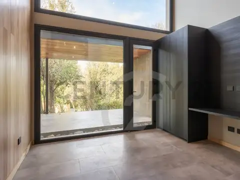 VENTA CASA SAN MARTIN DE LOS ANDES . BARRIO RINCON RADALES  ¡PROPIEDAD FINANCIADA!  A ESTRENAR.