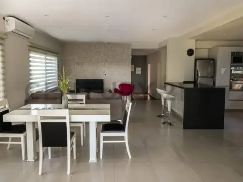 sargento cabral 4500, Piso 1
