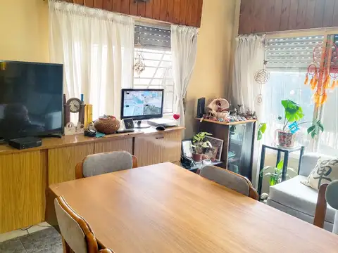 Casa 3 ambientes con 2 baños