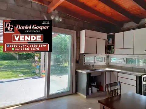 VENTA – AMPLIA CASA 3 AMBIENTES – 675 M2