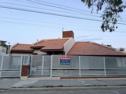 Casa en venta Km 3 - Terreno de calle a calle