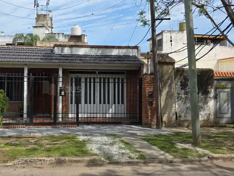 Venta casa 3 dormitorios en Fisherton - Chassaing 7800