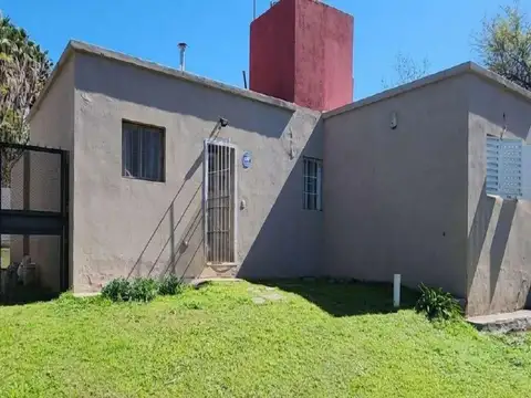 Venta Casa 2 Dormitorios en Unquillo — Lote 333 m²