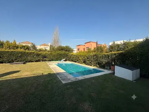 Casa en Alquiler de 3 dormitorios